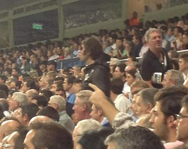 Liam Gallagher la lía parda en el Bernabéu y acaba siendo expulsado