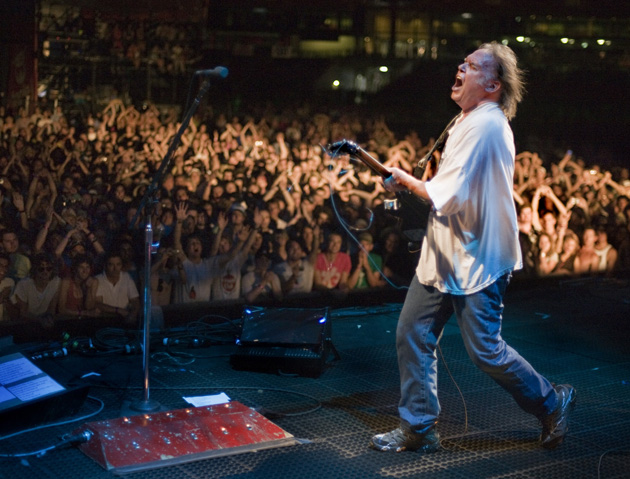 Ya hay fecha para el nuevo disco de Neil Young & Crazy Horse: 'Psychedelic Pill'