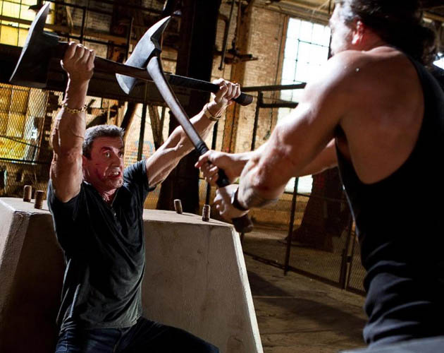 Sylvester Stallone sigue repartiendo en el segundo trailer de Bullet to the head