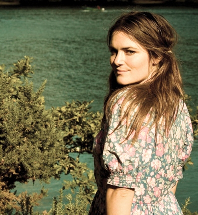 Julia stone Cultture