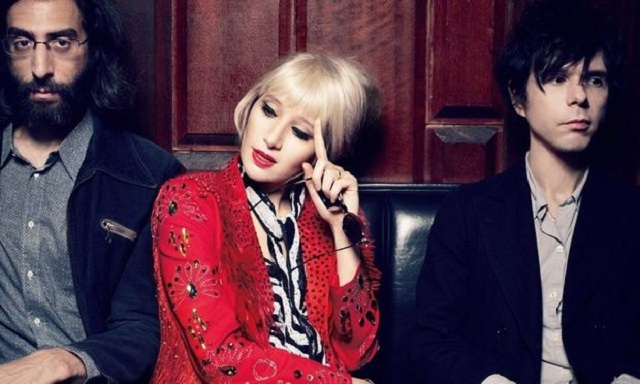 Quemada por promiscua en 'Sacrilege', el nuevo vídeo de los Yeah Yeah Yeahs