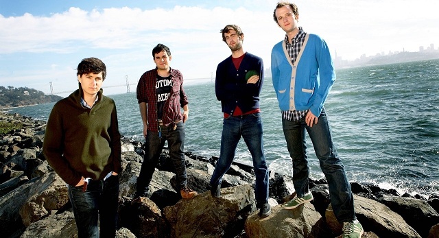 Escucha dos nuevos singles de Vampire Weekend
