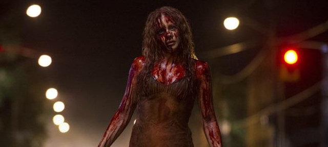 Chloe Moretz empapada de sangre en 'Carrie'