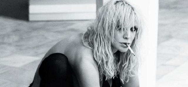 El anuncio de los cigarrillos eléctrónicos de Courtney Love
