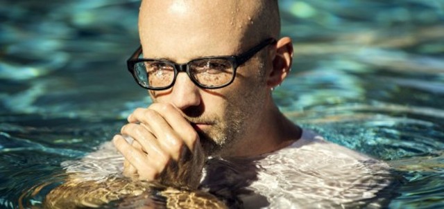 Nuevo videoclip de Moby, 'Almost Home' tiene nueva versión