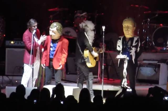 Arcade Fire versionan 'Dust In The Wind' de Kansas