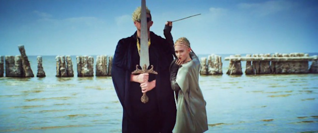 Viaje al infierno con 'Go', nuevo videoclip de Grimes