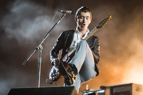 Escucha 'Vertigo', nueva canción de Alex Turner de Arctic Monkeys con Mini Mansions