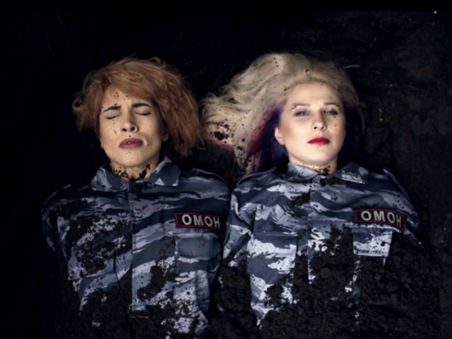 Polémica con el nuevo videoclip de Pussy Riot, 'I Can't Breathe'