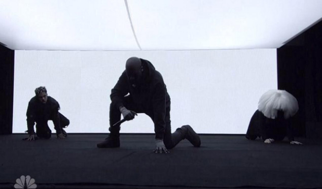 El vídeo de 'Wolves' con Sia y Kanye West en SNL