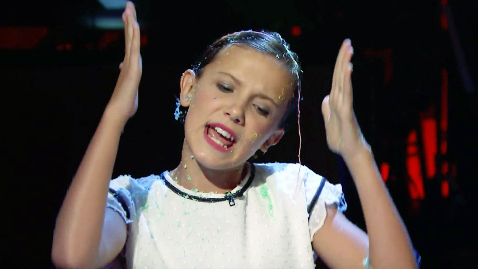 Eleven de 'Stranger Things' rapeando a lo Nicki Minaj