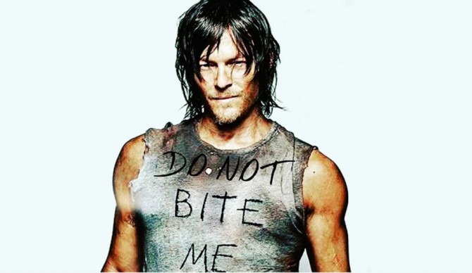 Personaje de ‘The Walking Dead’ sale del armario