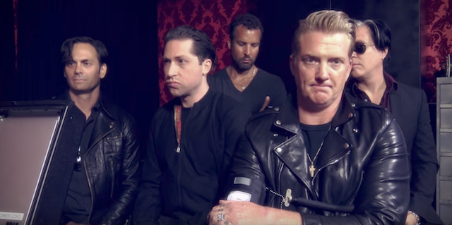 Vuelven Queens Of The Stone Age con temazo y divertida campaña