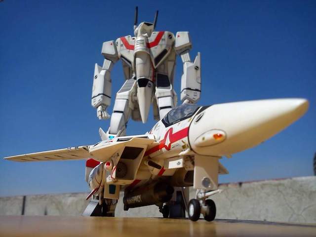El espectacular Robotech de Sony ya tiene director