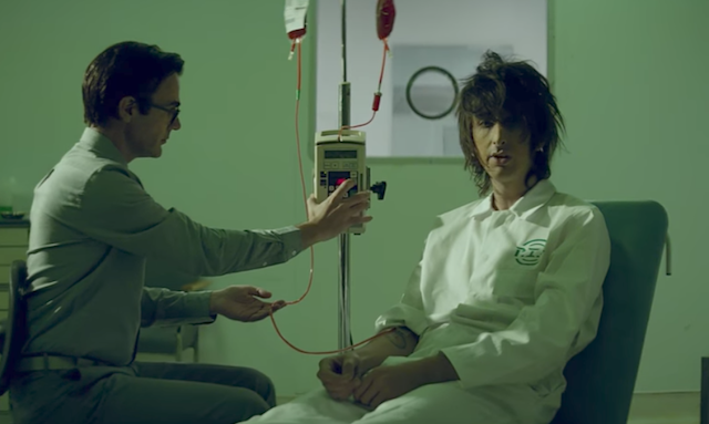 Sangre, sudor, lágrimas y semen en el extraordinario vídeo de The Horrors