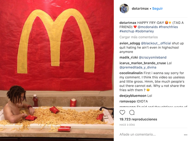 Bañarse en patatas fritas, la última moda 