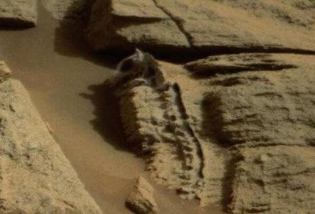 La NASA descubre un dinosaurio en Marte