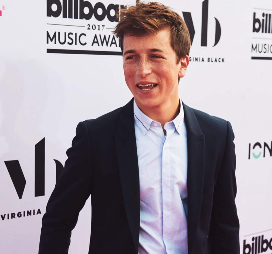 10 actrices y actores que deberían interpretar superhéroes inmediatamente