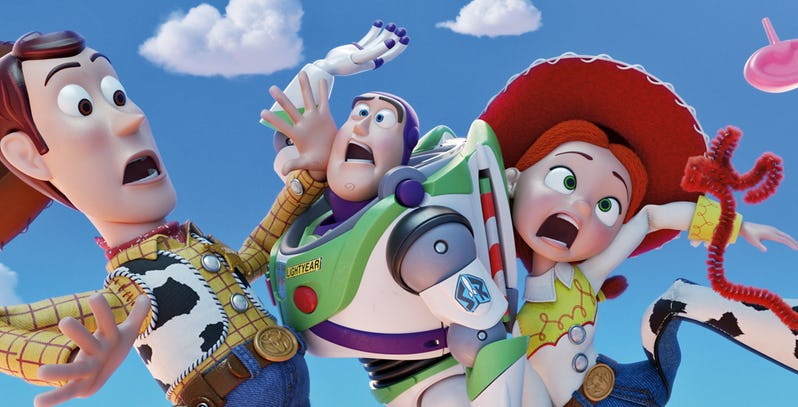 Nuevo trailer de Vengadores: Infinity War repasa diez años de saga ¡con Hawkeye!