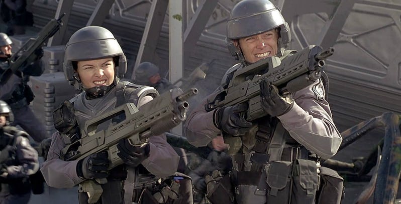 En marcha serie de Starship Troopers con el reparto original