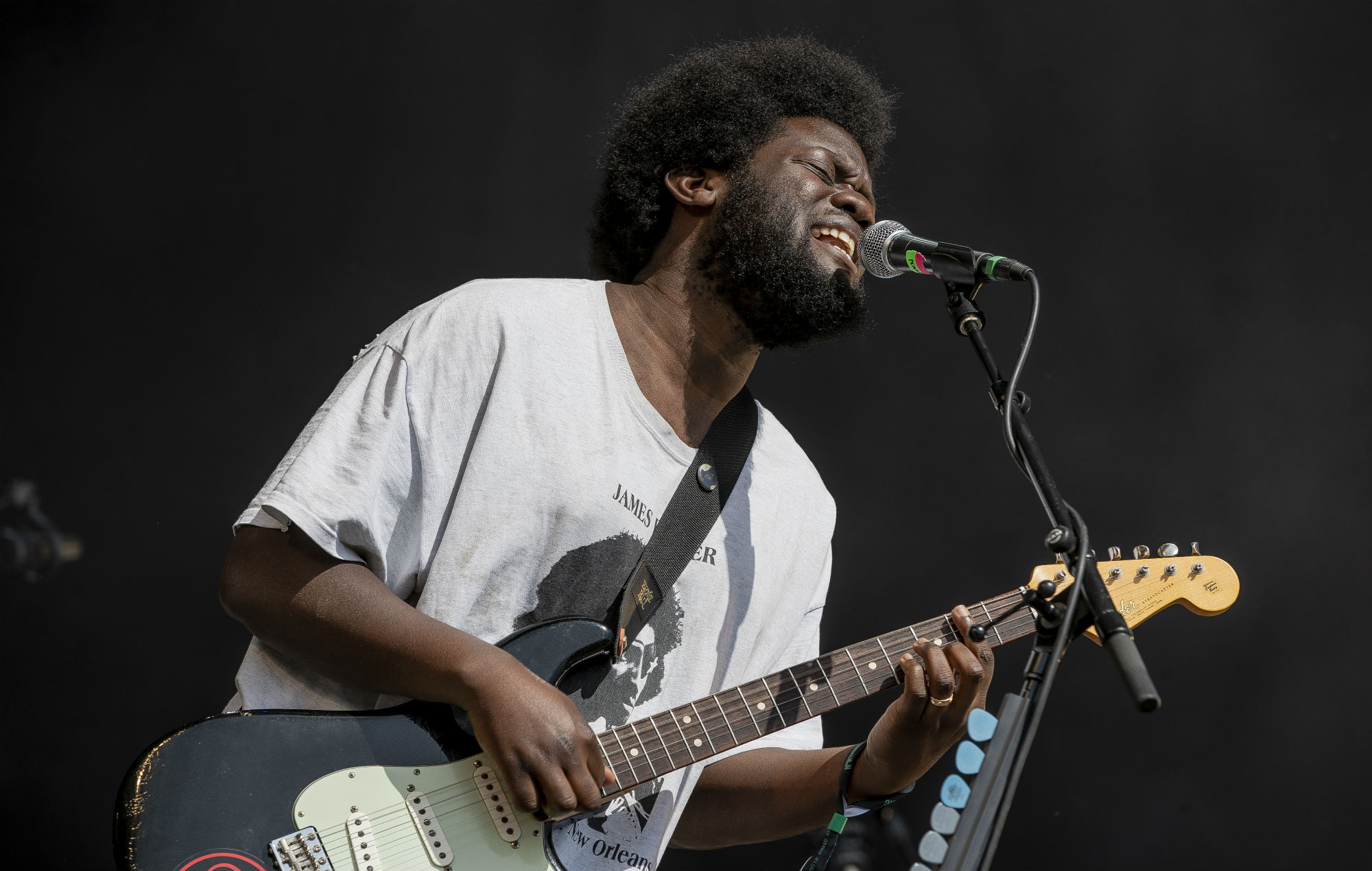 Michael Kiwanuka comparte detalles de su próximo álbum, gira y lanza su nuevo single 'You Ain't the Problem'