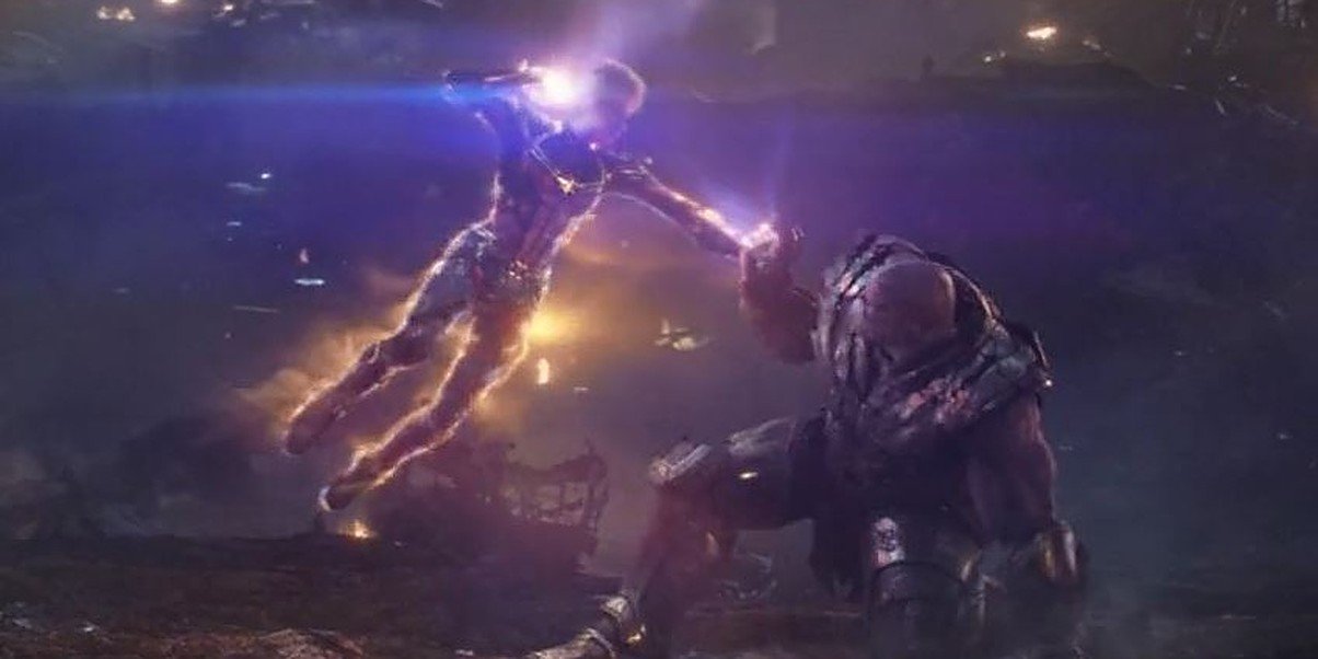 Thor vs Capitán Marvel 9