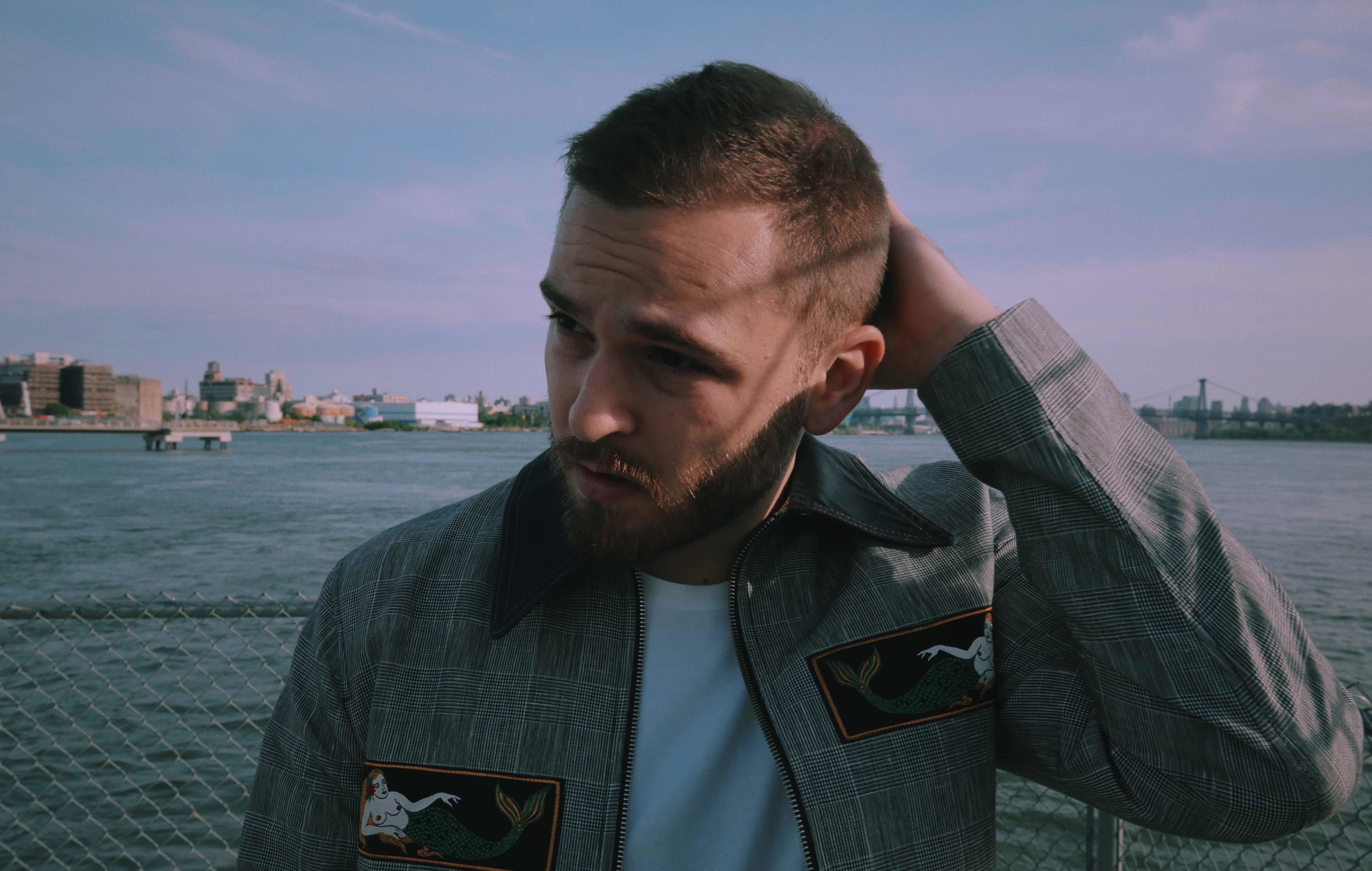 Escuchen la nueva y sorprendente cinta de mezclas de Jared Evan 