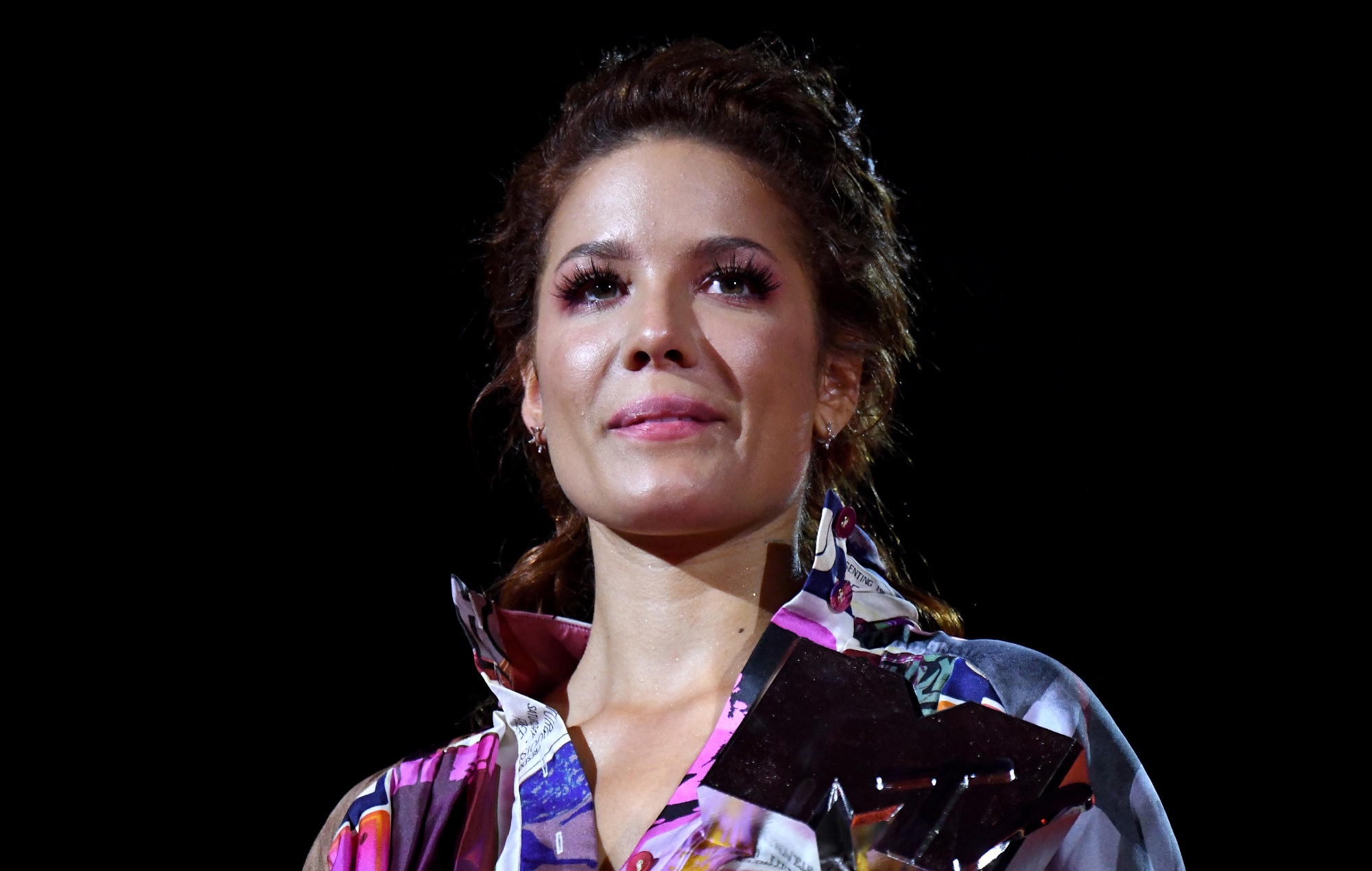 Halsey anuncia su primer álbum en vivo, 'Badlands: En vivo desde el Webster Hall'.