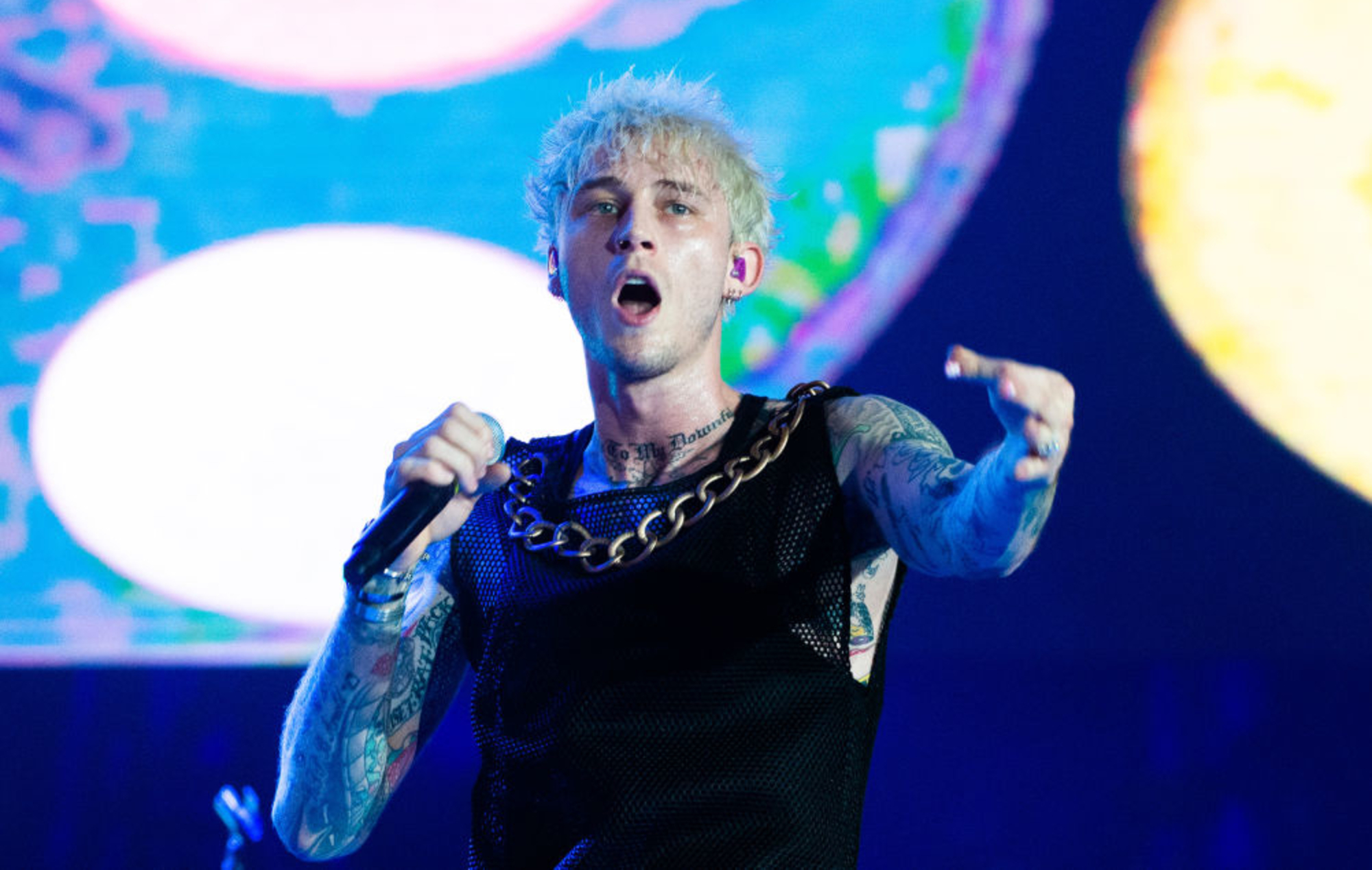 Machine Gun Kelly protagonizará un podcast musical de terror de Halloween
