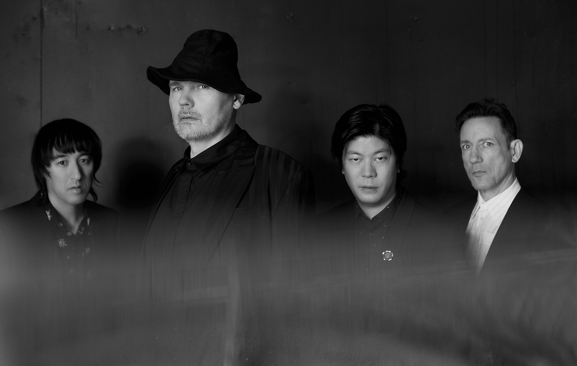 Smashing Pumpkins regresa con los nuevos sencillos 'Cyr' y 'The Colour of Love'.