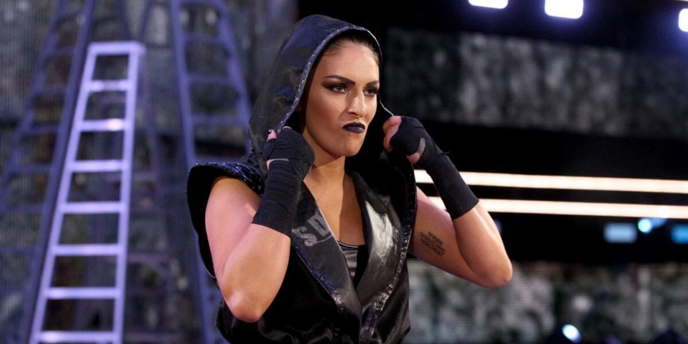 Sonya Deville, de la WWE, continúa recibiendo amenazas de muerte tras el arresto de su acosador.