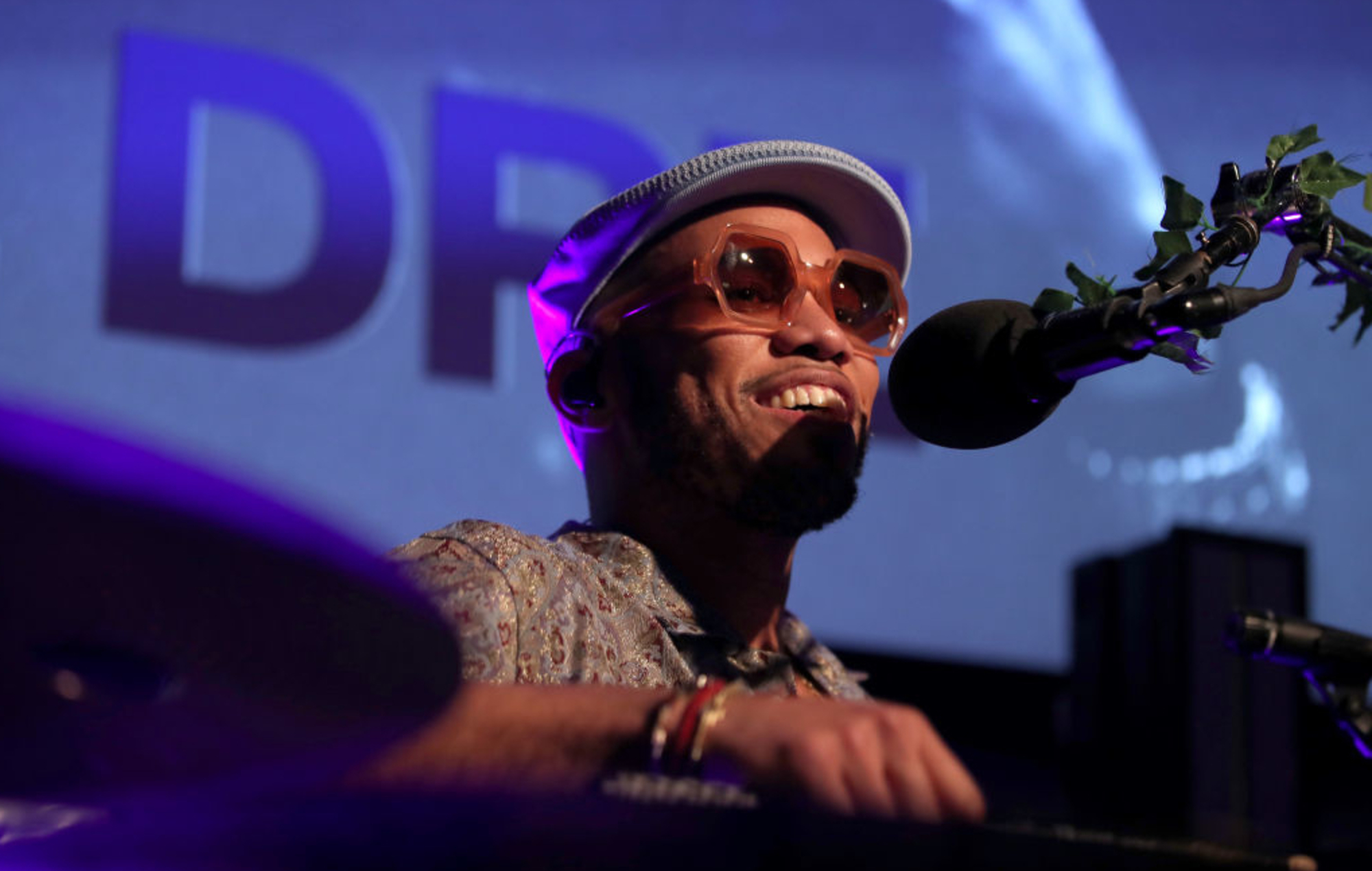 Las furgonetas lanzan el concurso "Se buscan músicos" para ganar la oportunidad de apoyar a Anderson. Paak