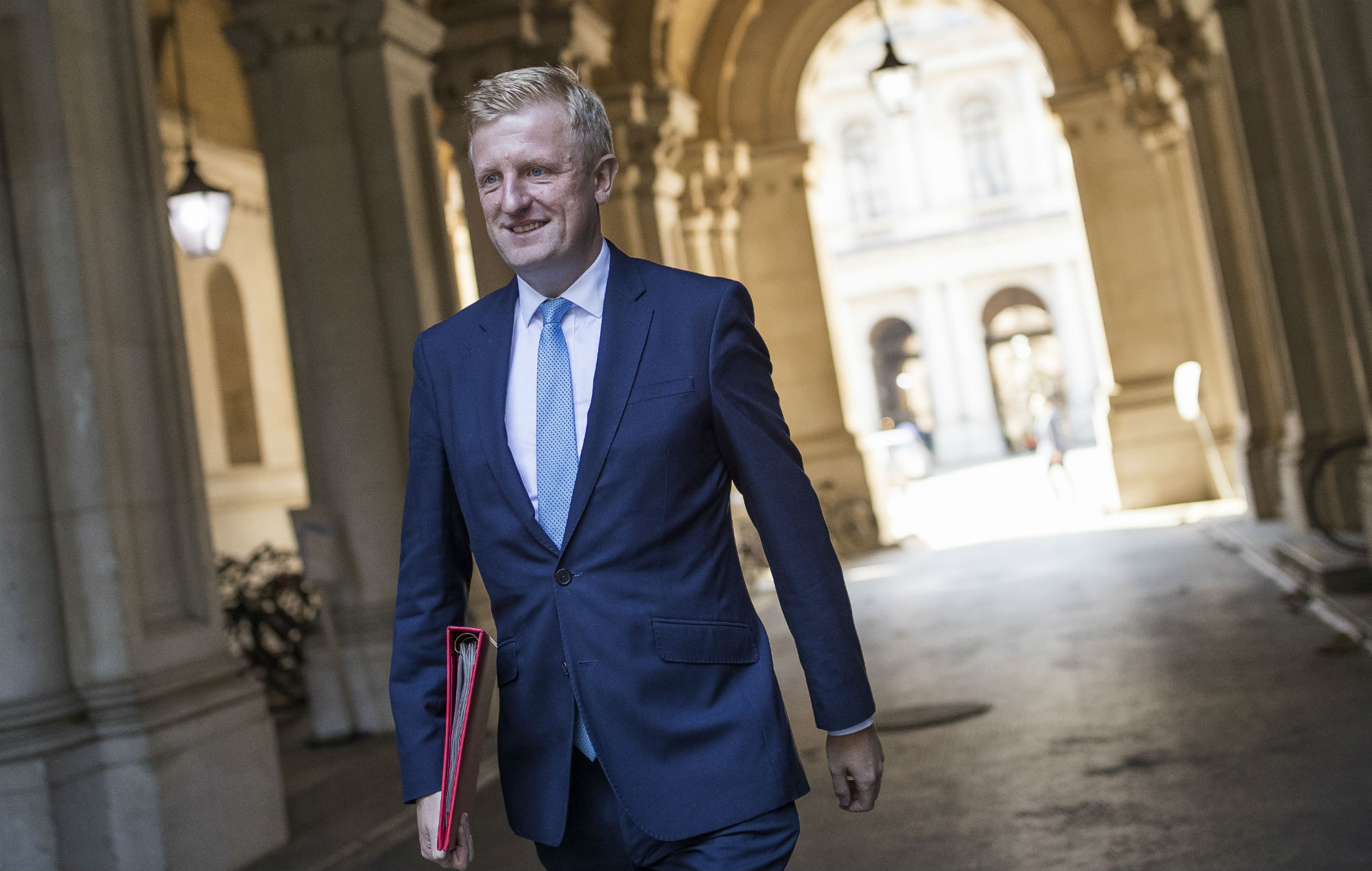 Oliver Dowden trae de vuelta los eventos en vivo de interior