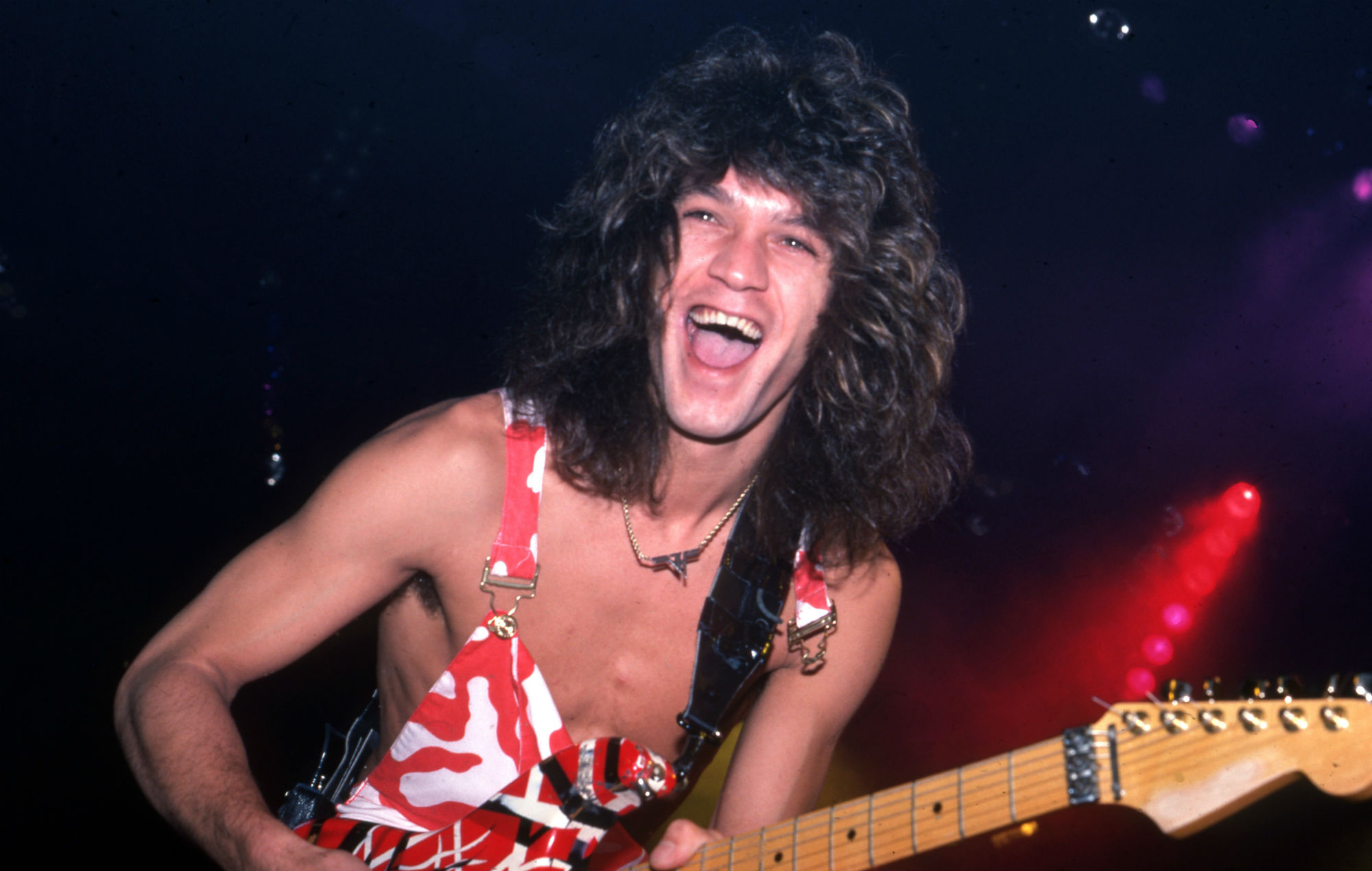 El artista callejero convierte la estación de metro de Nueva York en la 'Avenida Van Halen' en homenaje a Eddie Van Halen