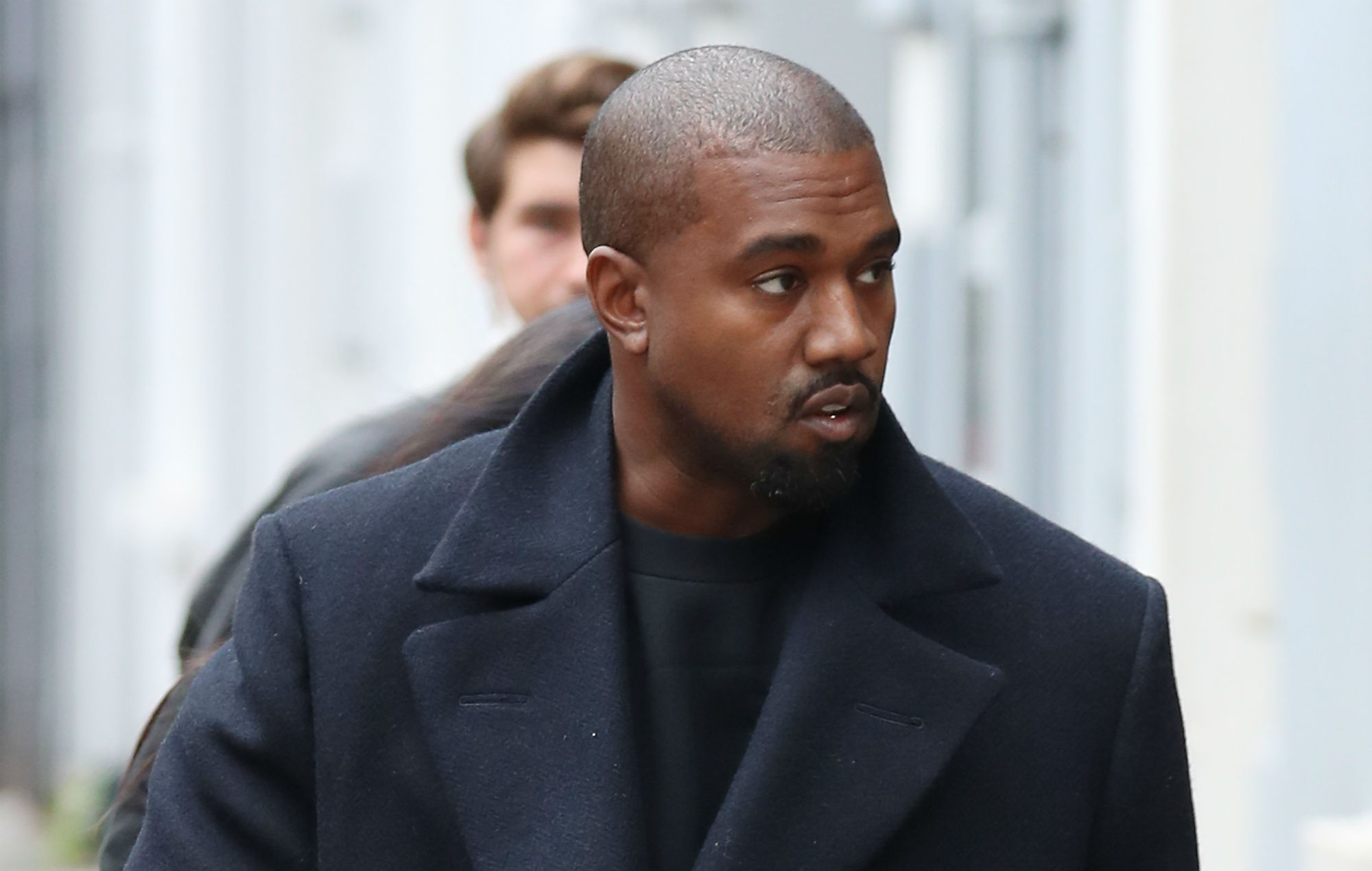 Kanye West comparte los resultados inválidos de las elecciones de Kentucky que lo colocaron por delante de Joe Biden y Donald Trump