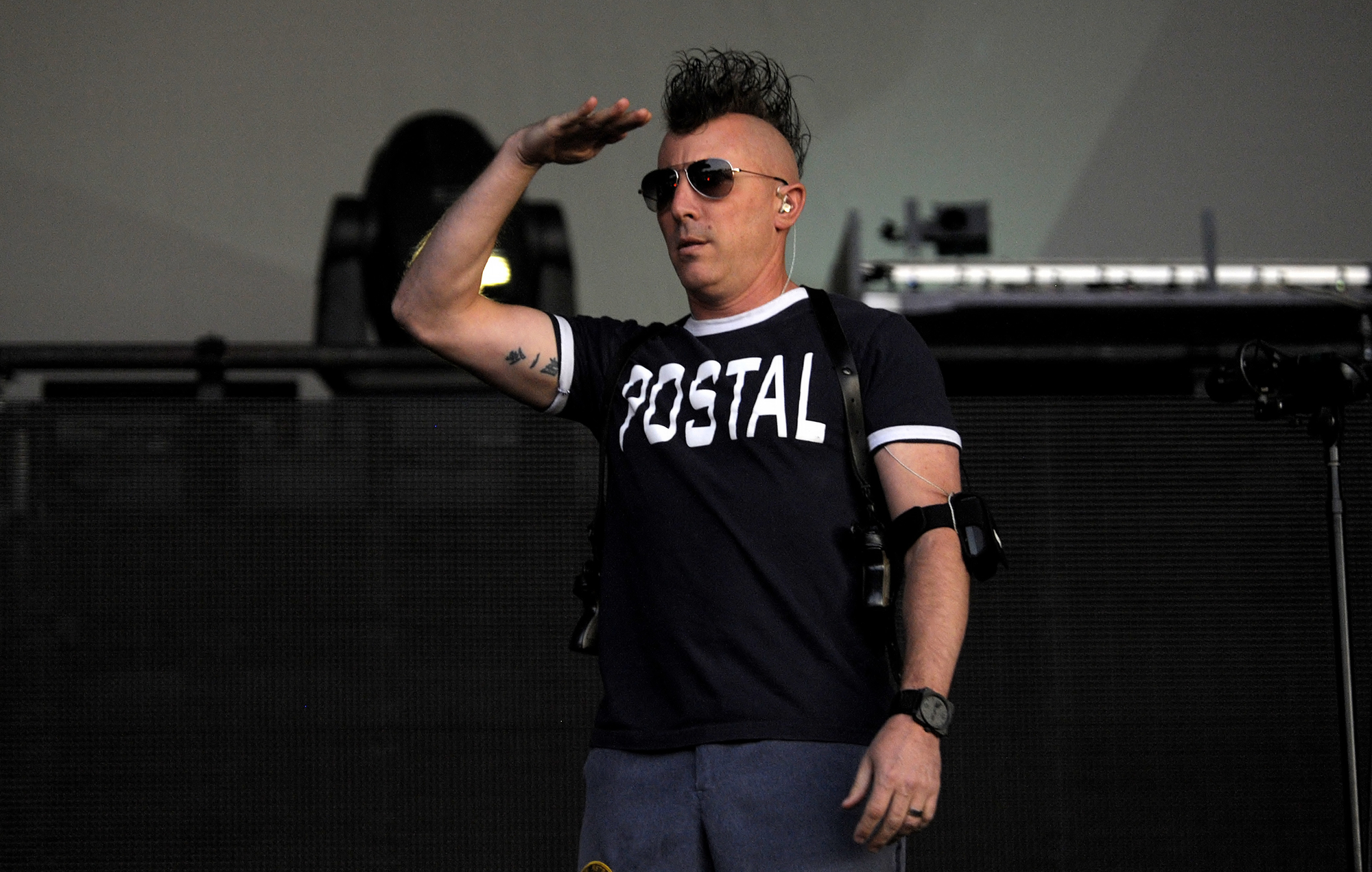 Maynard James Keenan de Tool tiene un mensaje para los teóricos de la conspiración del coronavirus: 