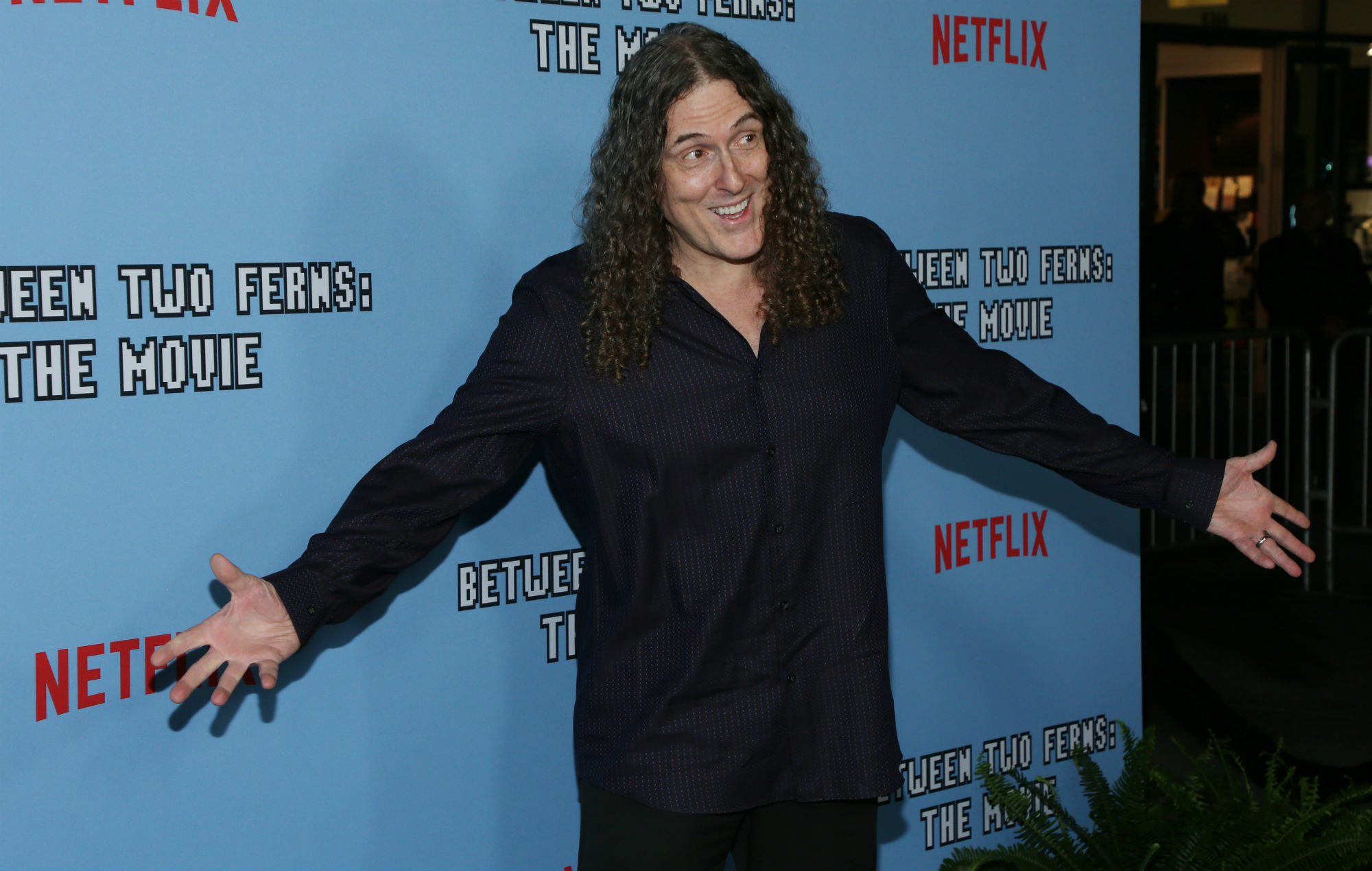 Mira a "Weird Al" Yankovic intentando moderar el debate de Donald Trump y Joe Biden