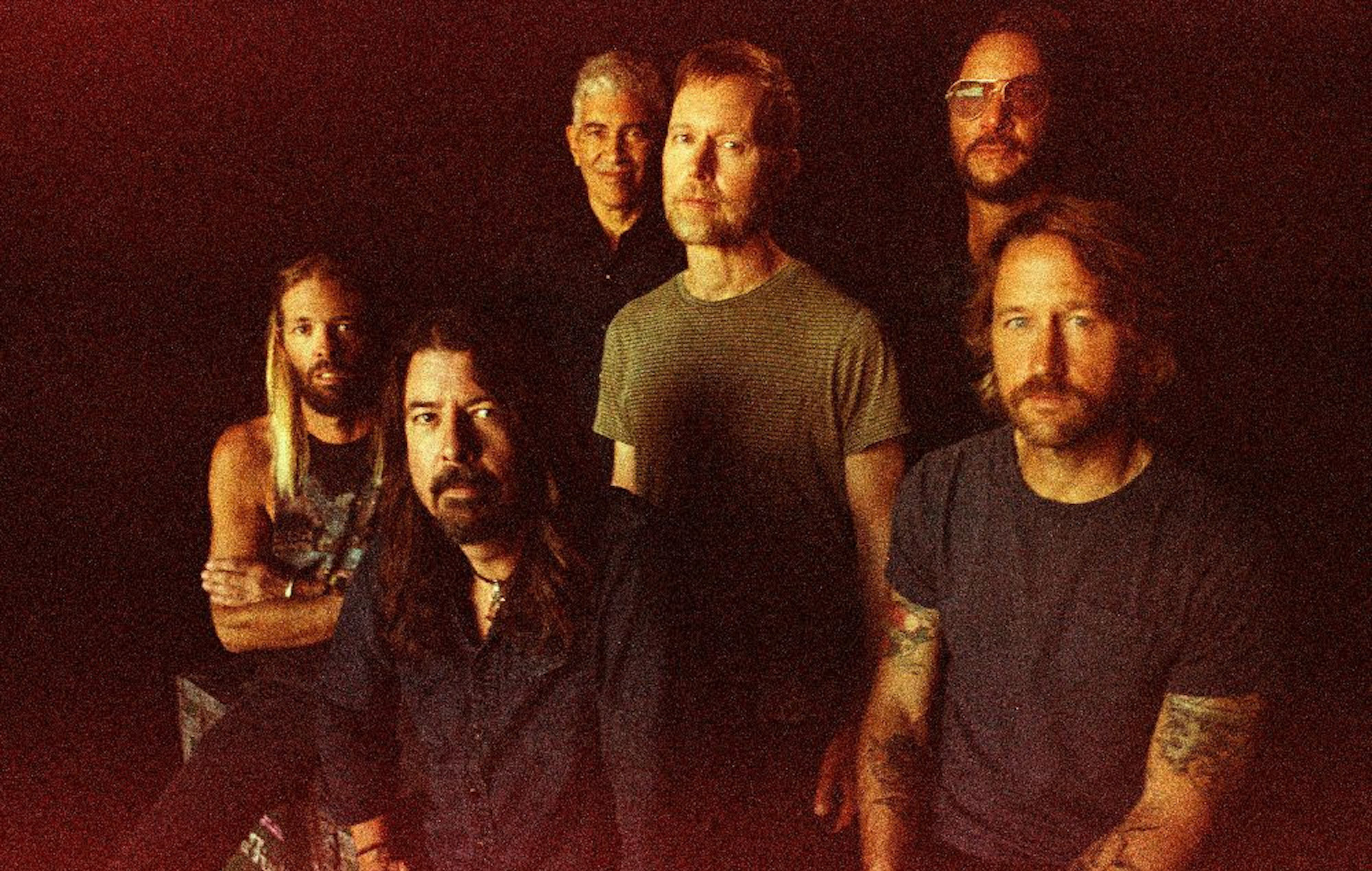 Dave Grohl sobre si los Foo Fighters podrían tocar en conciertos socialmente distantes: 