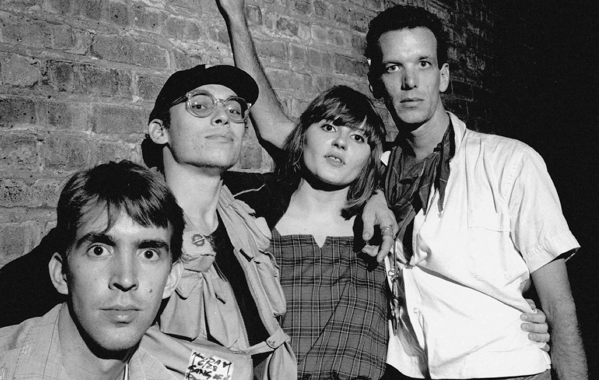 Las leyendas del arte-rock Pylon comparten su primera grabación 'Razz Tape'.