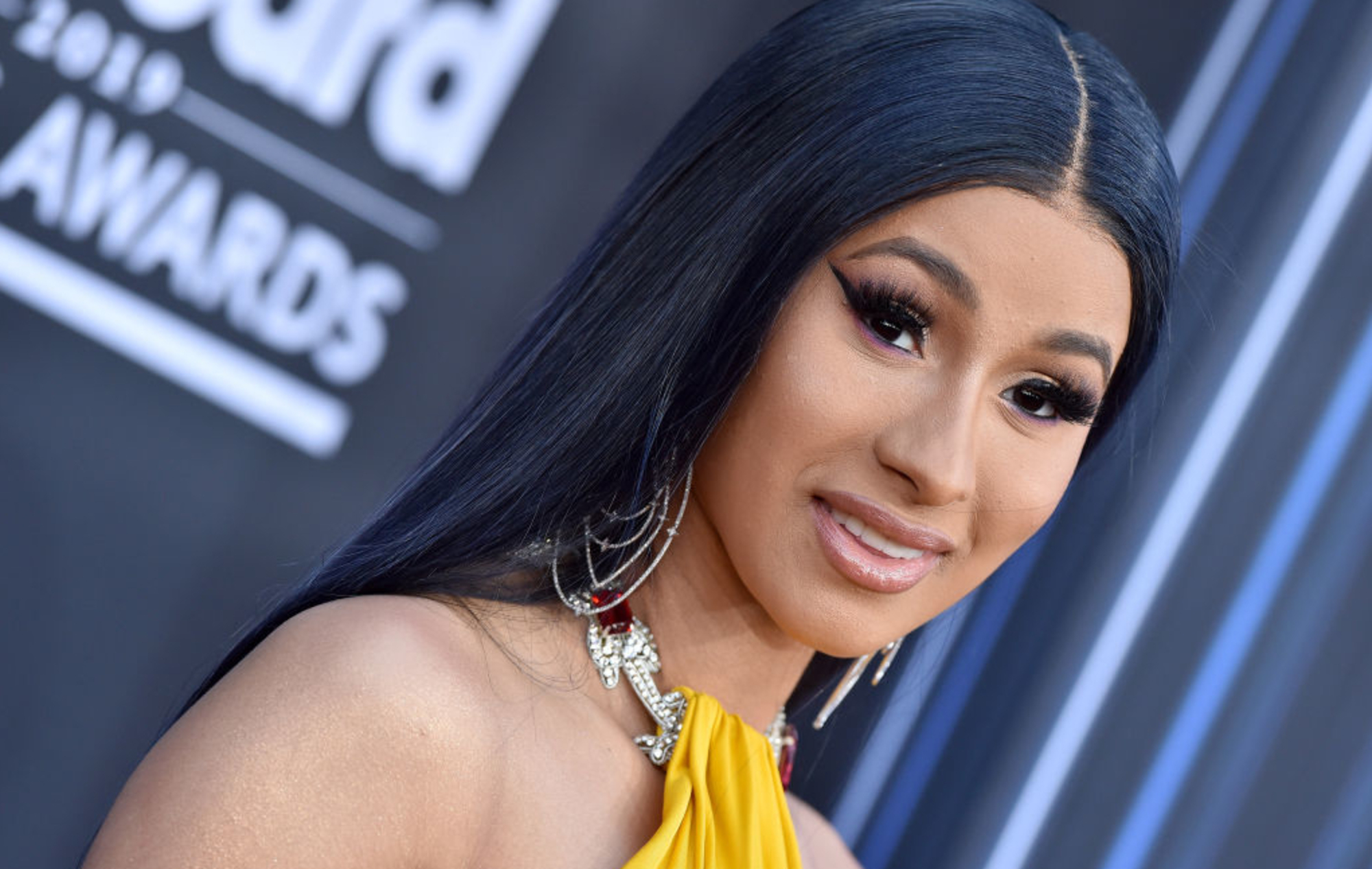Cardi B demandó por poner el tatuaje del hombre en la cubierta de la cinta de mezclas