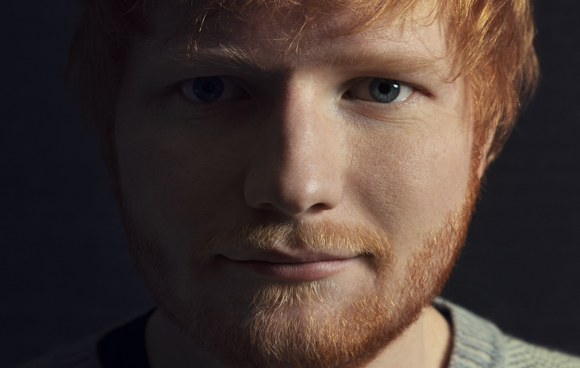 Ed Sheeran regresa con el nuevo sencillo 'Afterglow'.