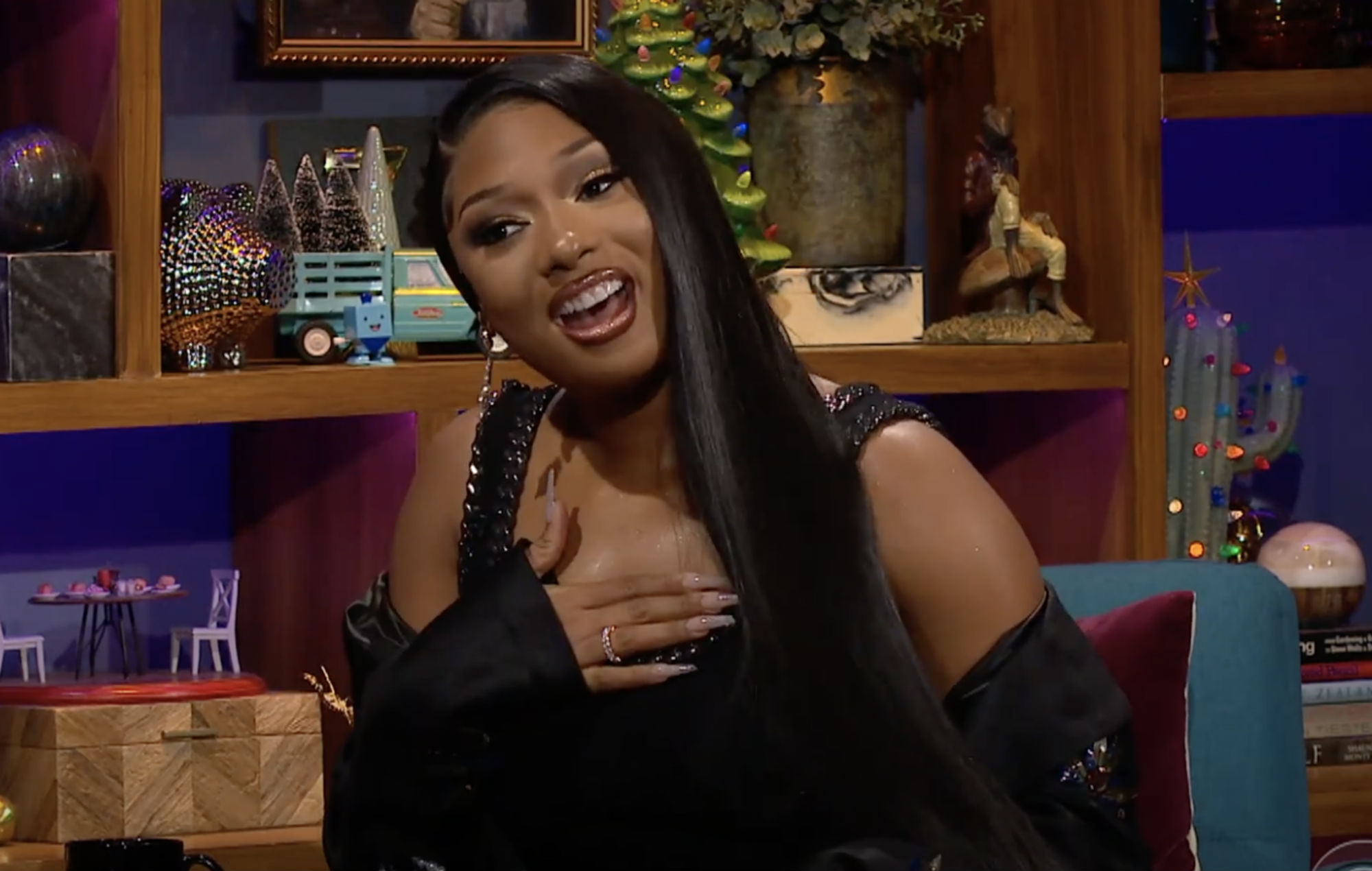 Mira a Megan Thee Stallion interpretar 'Savage Remix' y 'Body' en 'The Late Late Show with James Corden'.