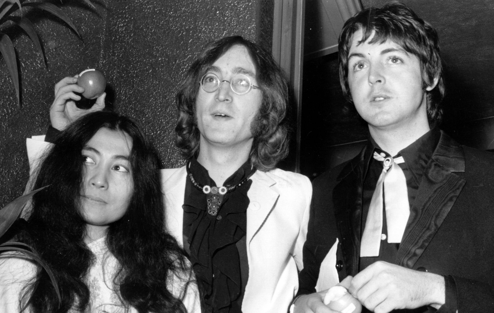 Paul McCartney, Ringo Starr y Yoko Ono encabezan los homenajes a John Lennon en el 40 aniversario de su muerte