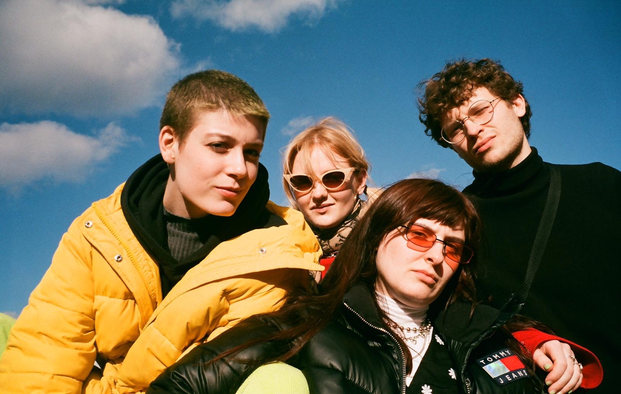 Porridge Radio documenta una miserable Navidad en "La última vez que te vi (O Navidad)