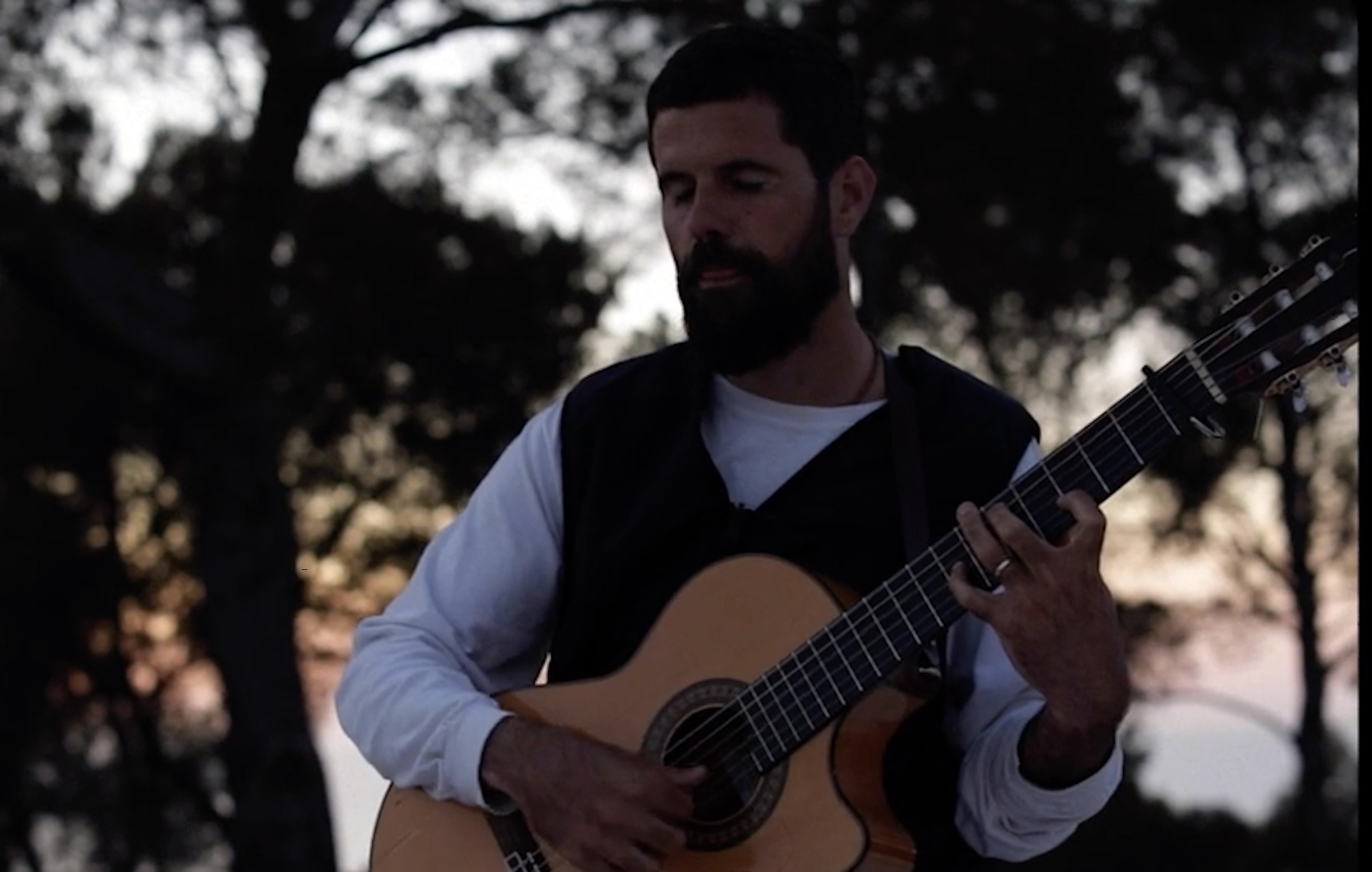 Vea el nuevo y hermoso cortometraje de Nick Mulvey "Begin Again" (Comienza de nuevo)