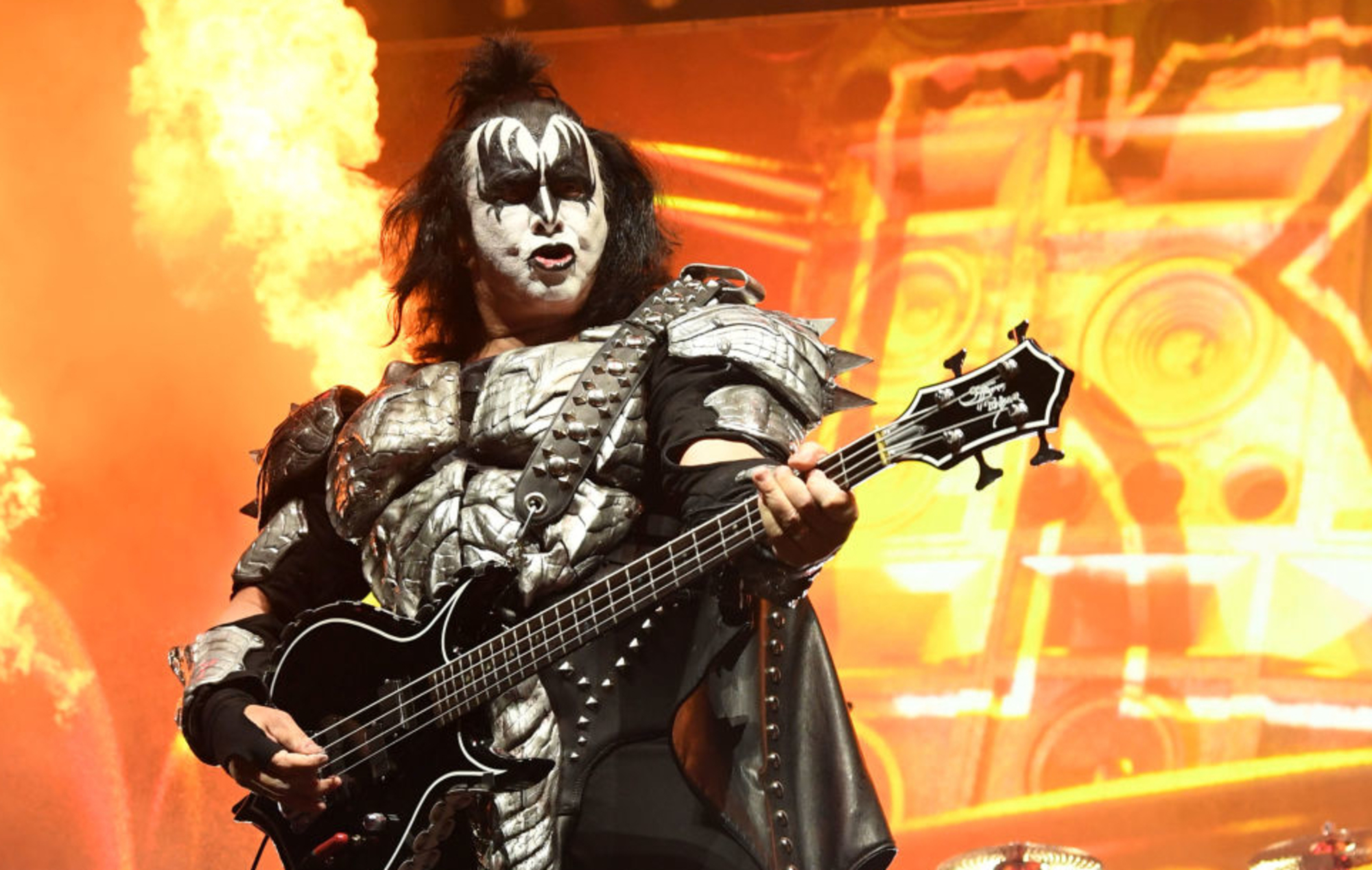 Gene Simmons de Kiss se asocia con Gibson para lanzar nuevas colecciones de guitarra y bajo