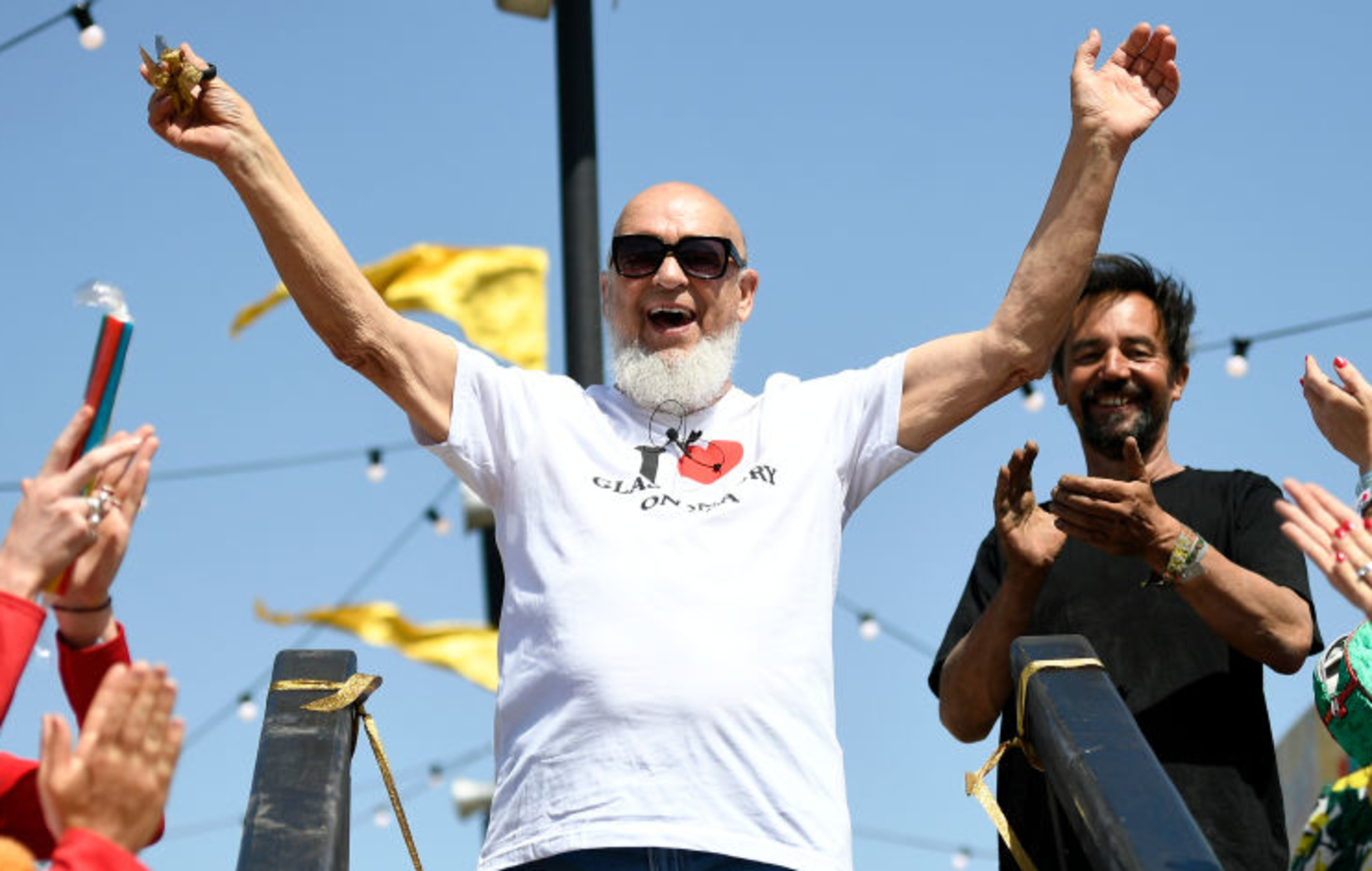 Michael Eavis espera que Glastonbury regrese este año si se vacuna a suficientes personas