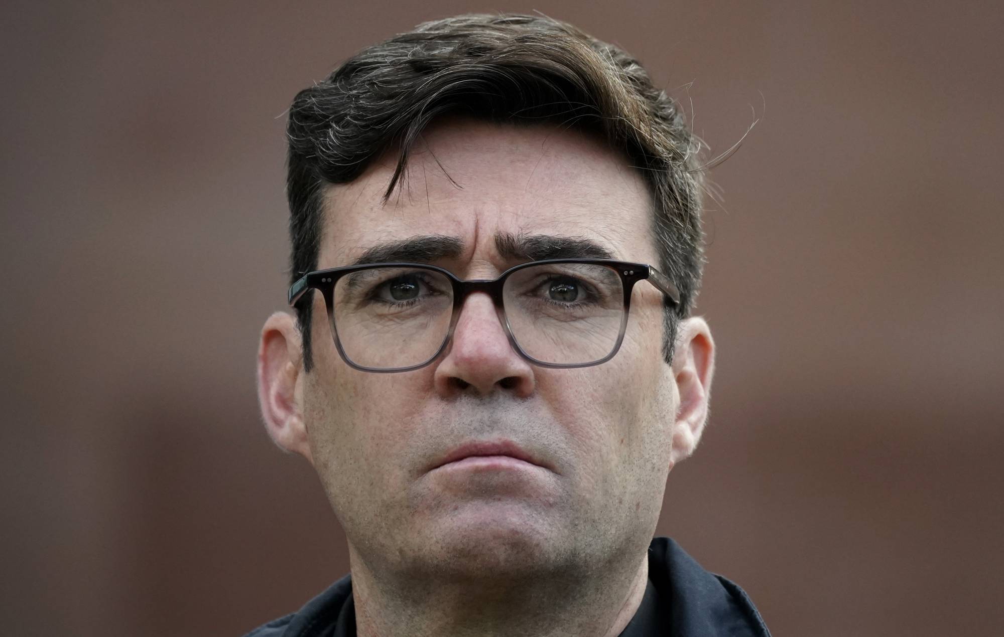 Andy Burnham pide a los 