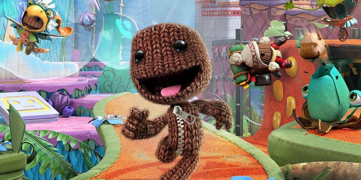 Aparentemente, Sackboy: Una Gran Aventura es el programa nocturno de Ariana Grande