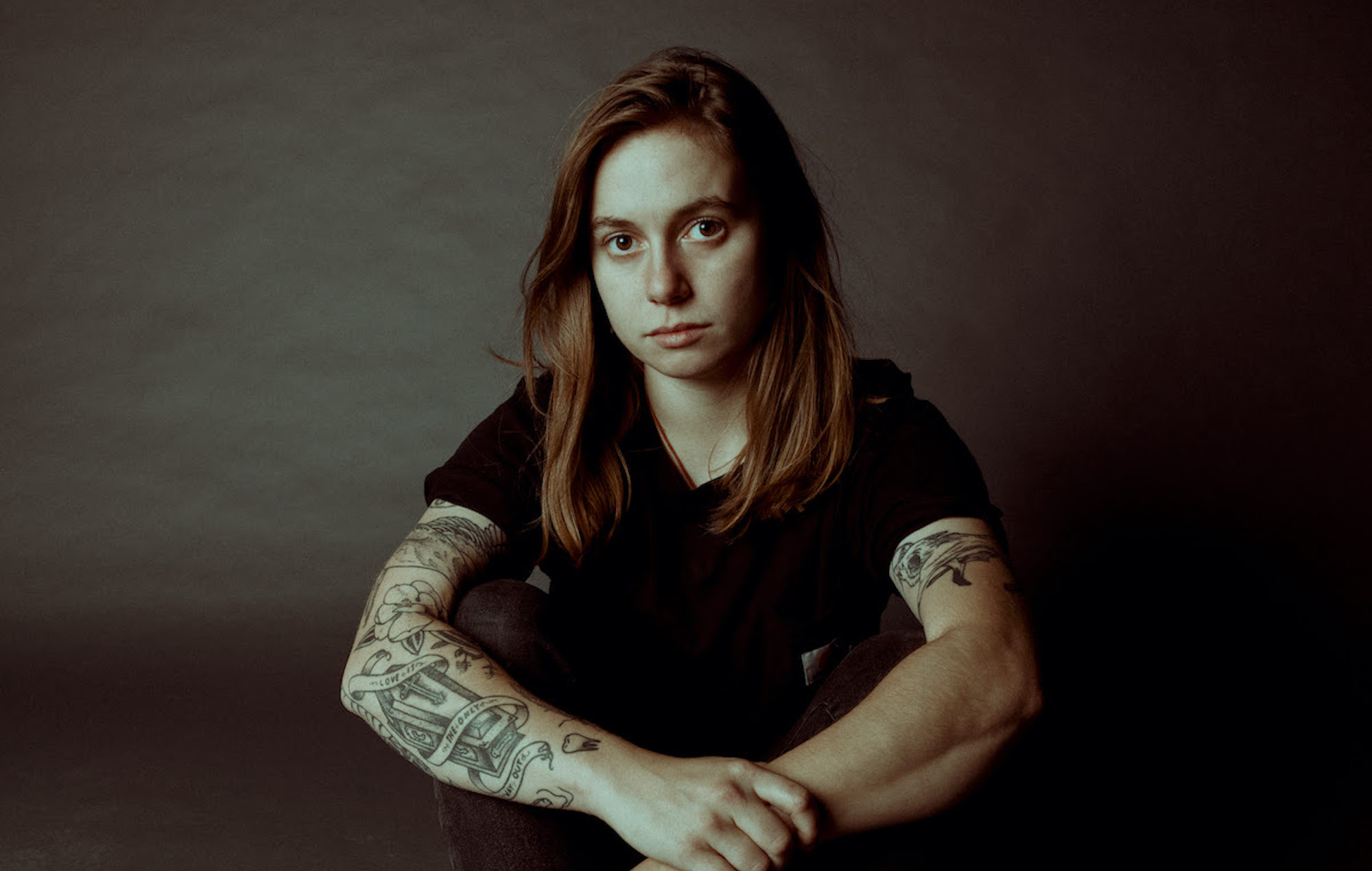 Julien Baker se une a sus compañeros de banda de Boygenius en su nueva canción